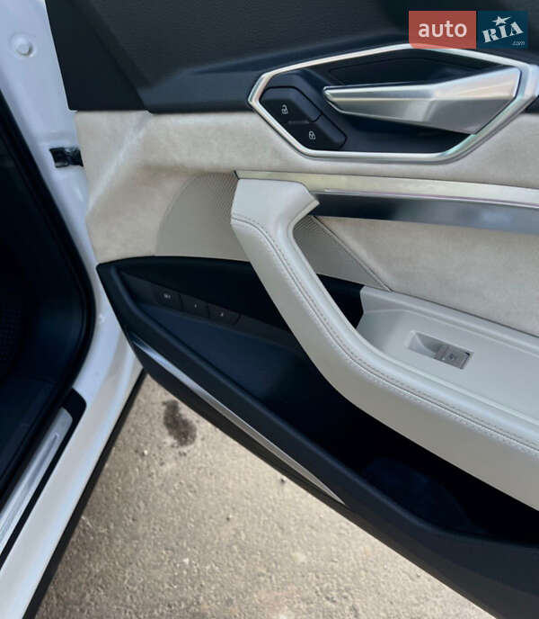 Внедорожник / Кроссовер Audi e-tron 2019 в Тернополе фото 26 Внедорожник / Кроссовер Audi e-tron 2019 в Тернополе