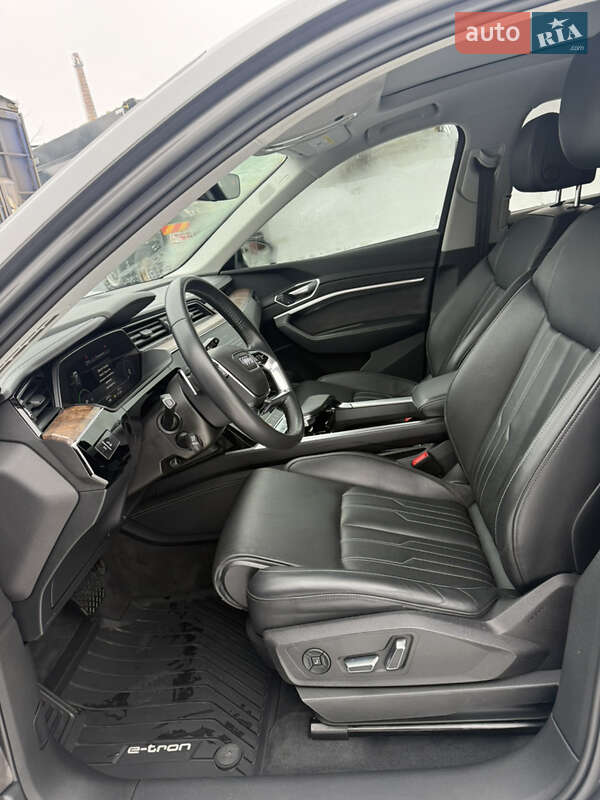Позашляховик / Кросовер Audi e-tron 2019 в Рівному фото 9 Позашляховик / Кросовер Audi e-tron 2019 в Рівному