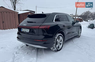Внедорожник / Кроссовер Audi e-tron 2019 в Ровно