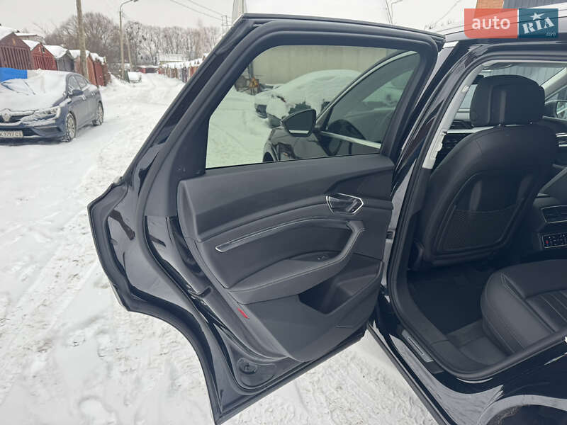 Внедорожник / Кроссовер Audi e-tron 2019 в Ровно