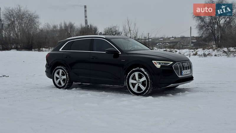 Позашляховик / Кросовер Audi e-tron 2019 в Умані фото 24 Позашляховик / Кросовер Audi e-tron 2019 в Умані