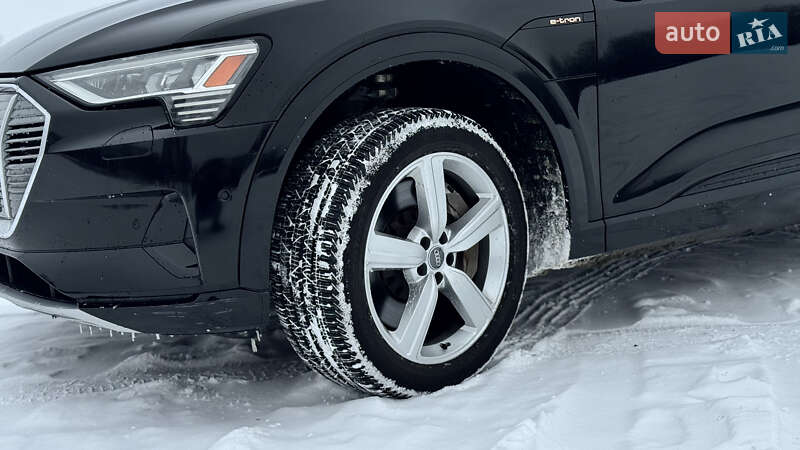 Позашляховик / Кросовер Audi e-tron 2019 в Умані фото 26 Позашляховик / Кросовер Audi e-tron 2019 в Умані