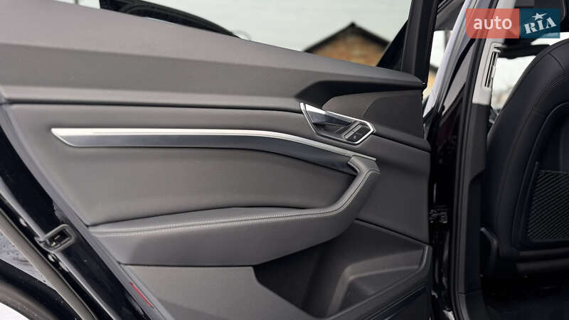 Позашляховик / Кросовер Audi e-tron 2019 в Умані фото 44 Позашляховик / Кросовер Audi e-tron 2019 в Умані