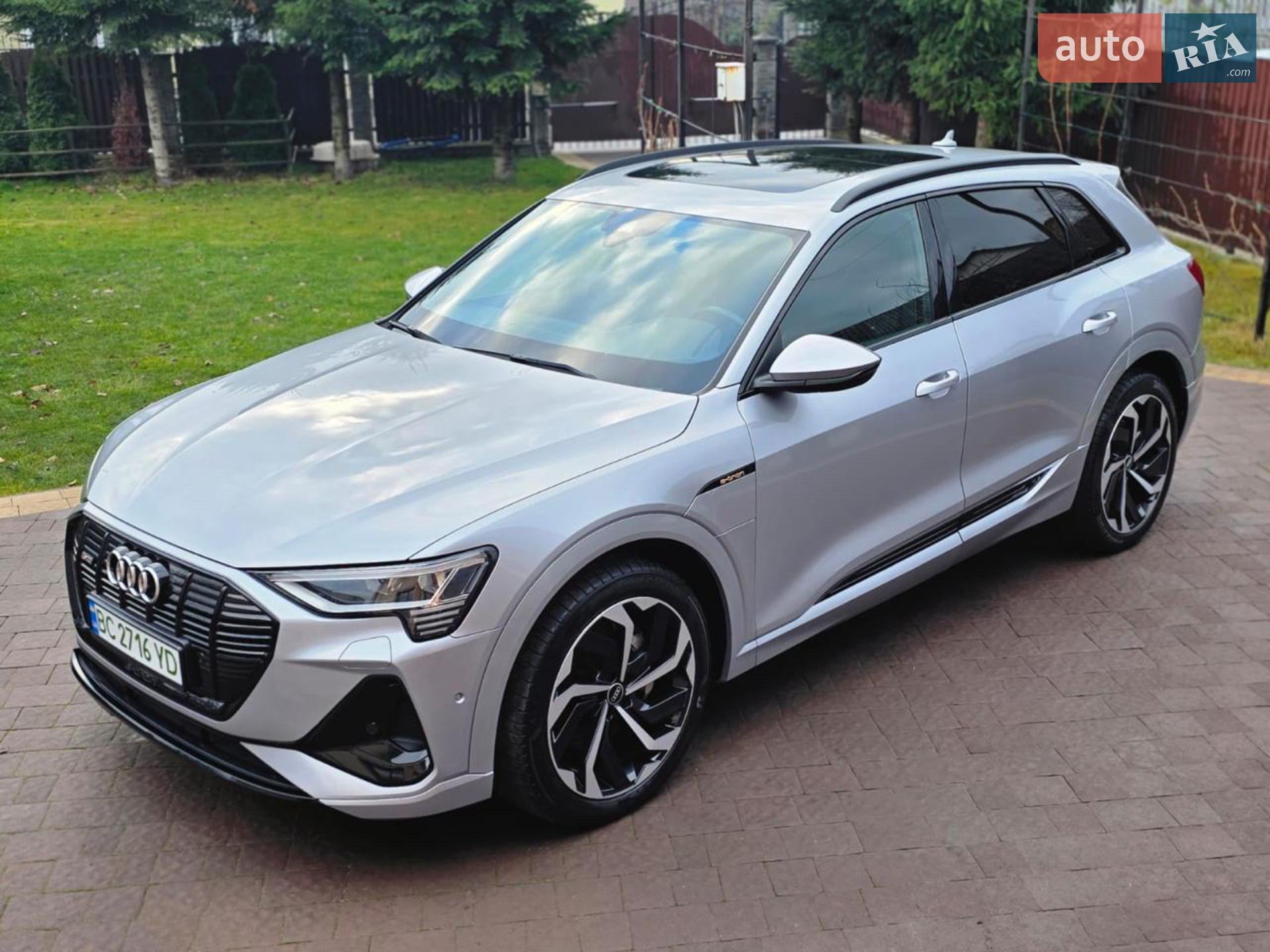 2020 Audi e-tron - мініатюра 24