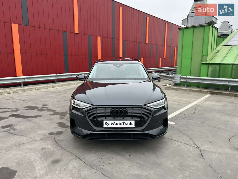 Внедорожник / Кроссовер Audi e-tron 2022 в Киеве фото 2 Внедорожник / Кроссовер Audi e-tron 2022 в Киеве