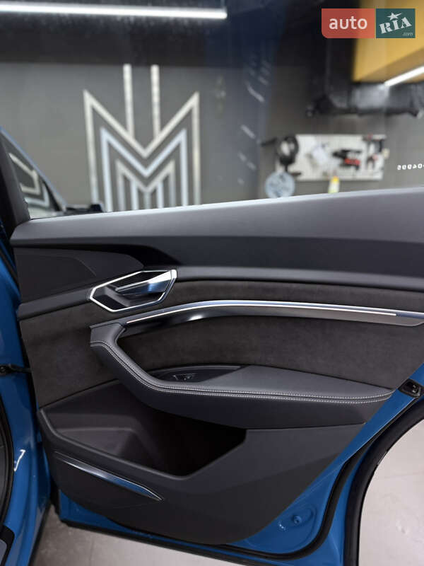 Внедорожник / Кроссовер Audi e-tron 2019 в Ужгороде фото 30 Внедорожник / Кроссовер Audi e-tron 2019 в Ужгороде