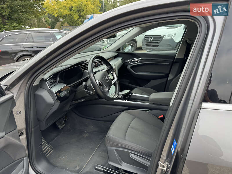 Позашляховик / Кросовер Audi e-tron 2021 в Львові