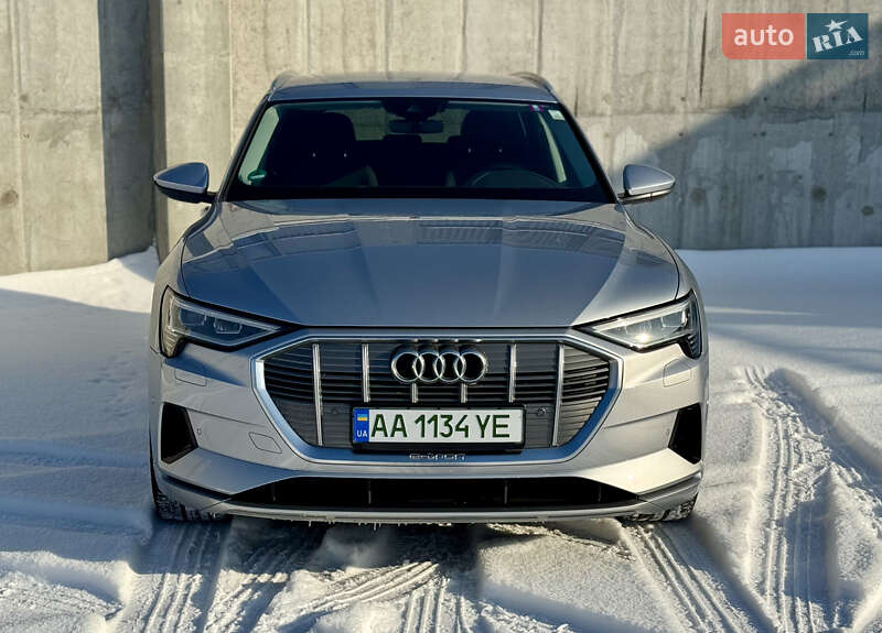 Внедорожник / Кроссовер Audi e-tron 2021 в Киеве