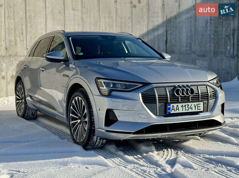 Внедорожник / Кроссовер Audi e-tron 2021 в Киеве