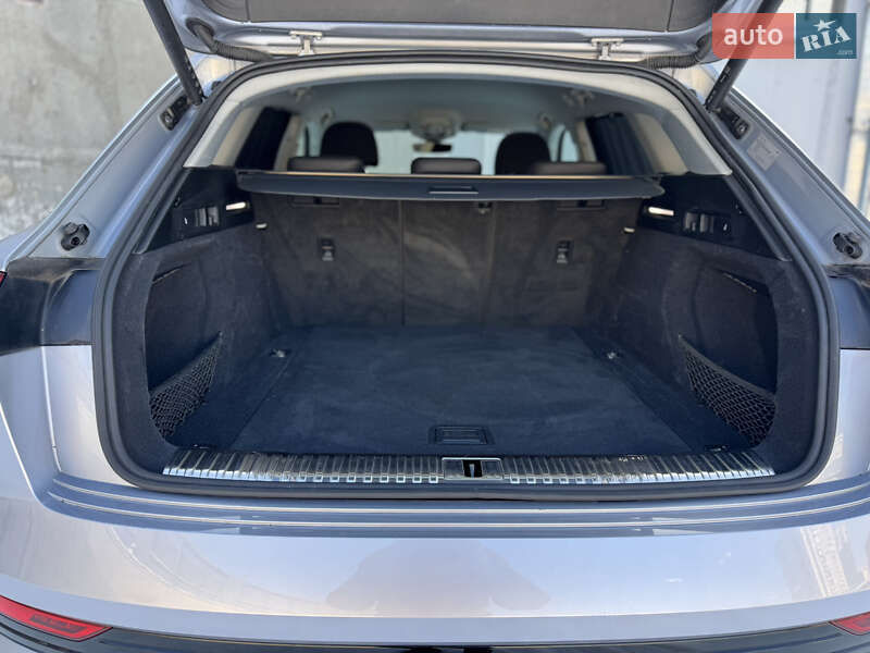 Внедорожник / Кроссовер Audi e-tron 2021 в Киеве