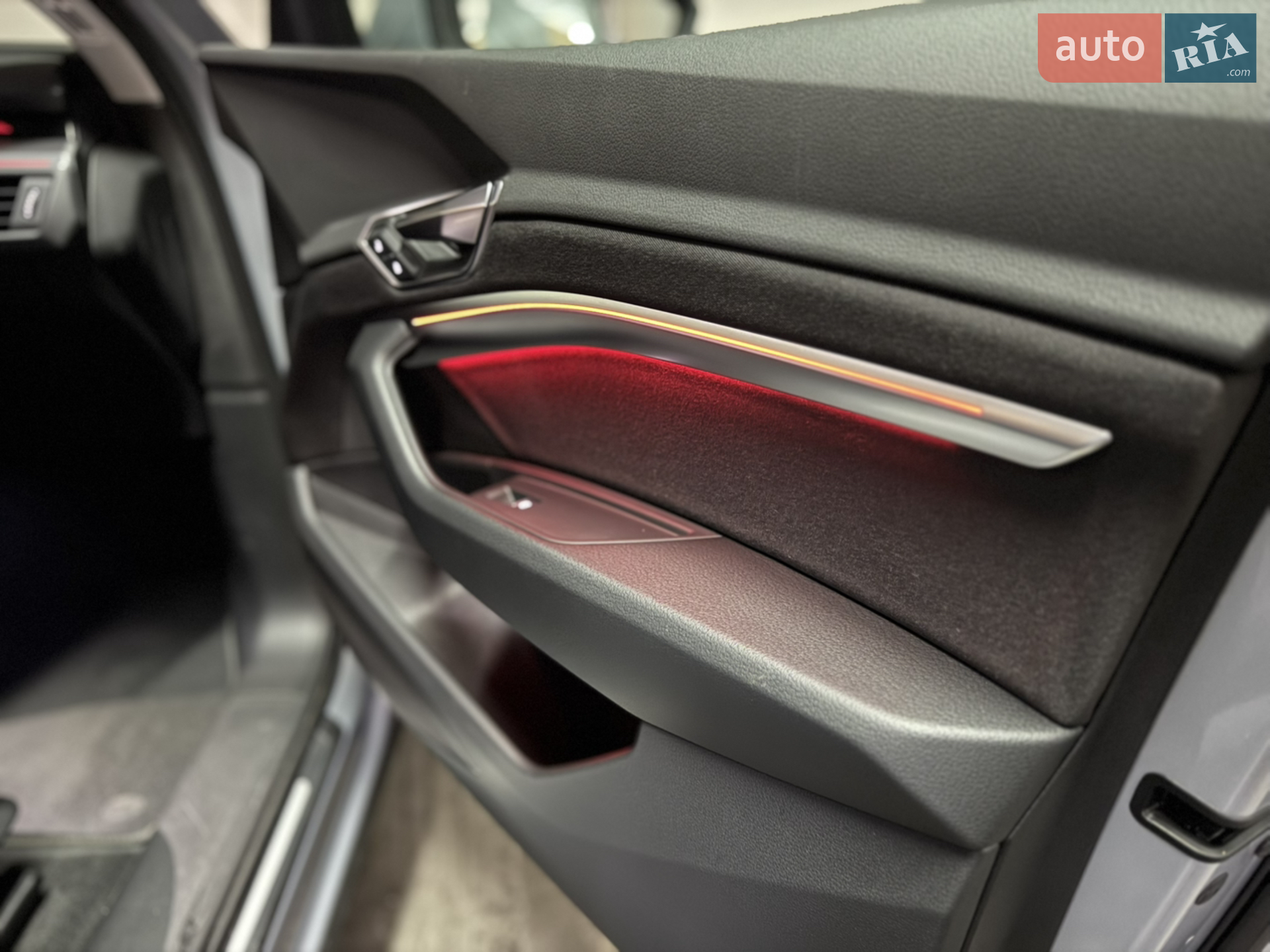 2021 Audi e-tron - мініатюра 100