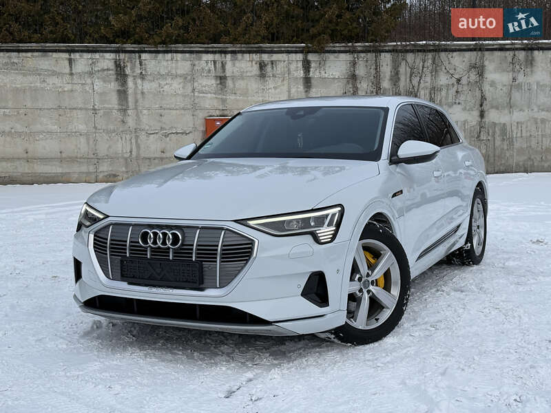 Внедорожник / Кроссовер Audi e-tron 2021 в Ровно