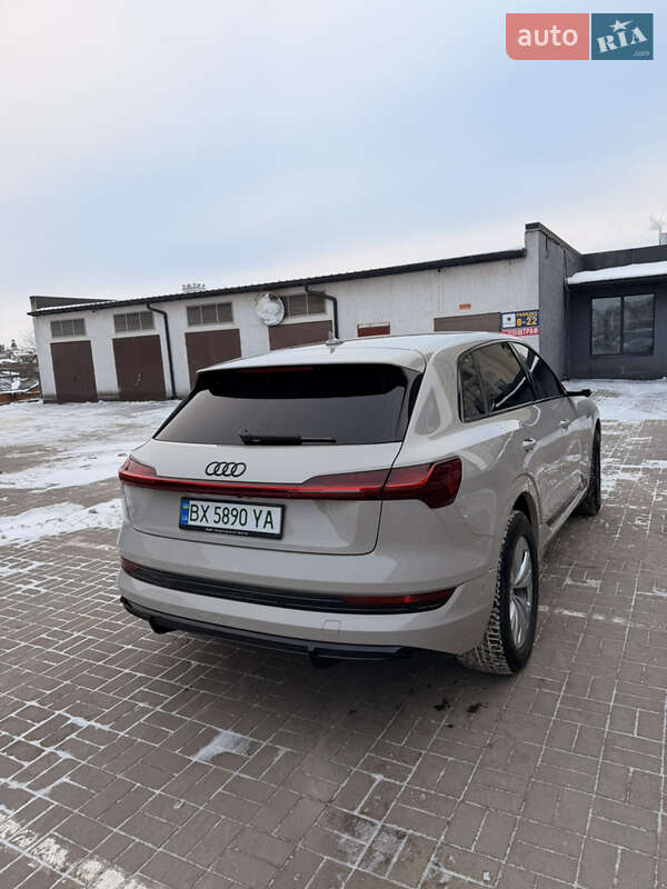 Внедорожник / Кроссовер Audi e-tron 2021 в Хмельницком