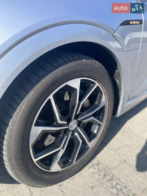 Позашляховик / Кросовер Audi e-tron 2022 в Львові фото 53 Позашляховик / Кросовер Audi e-tron 2022 в Львові