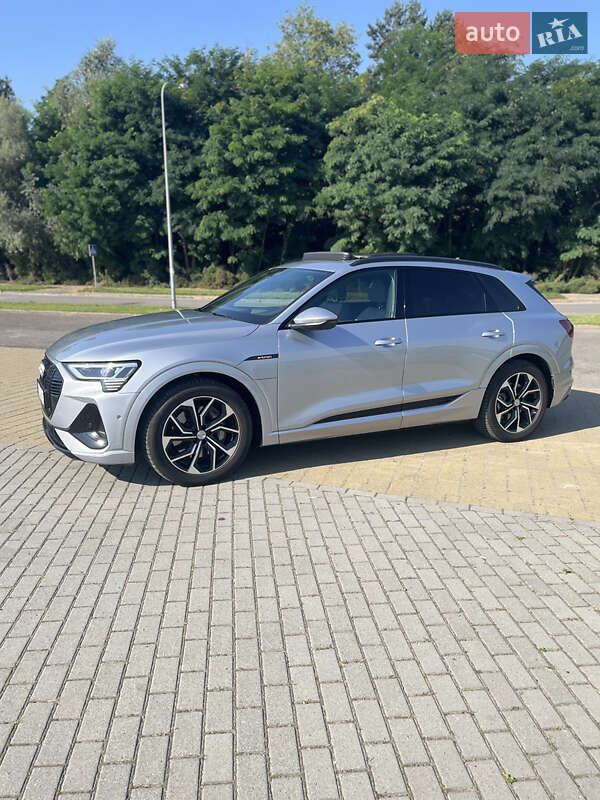 Позашляховик / Кросовер Audi e-tron 2022 в Львові фото 13 Позашляховик / Кросовер Audi e-tron 2022 в Львові