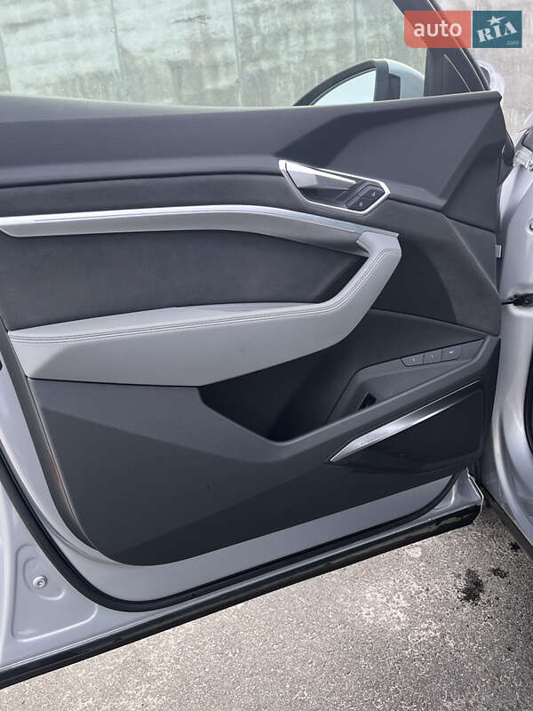 Позашляховик / Кросовер Audi e-tron 2022 в Львові фото 19 Позашляховик / Кросовер Audi e-tron 2022 в Львові