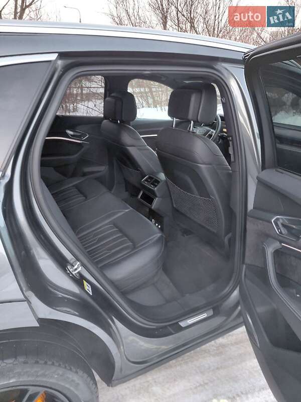 Внедорожник / Кроссовер Audi e-tron 2019 в Львове фото 10 Внедорожник / Кроссовер Audi e-tron 2019 в Львове