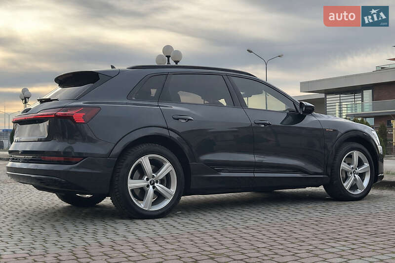 Внедорожник / Кроссовер Audi e-tron 2019 в Мукачево