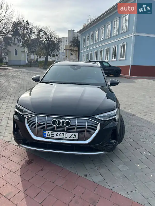 Audi e-tron 2020