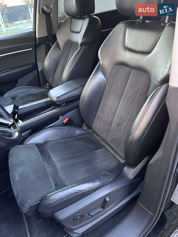 Позашляховик / Кросовер Audi e-tron 2020 в Ужгороді