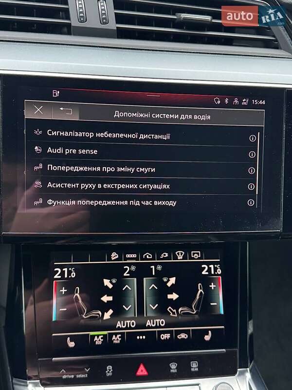 Позашляховик / Кросовер Audi e-tron 2022 в Києві фото 29 Позашляховик / Кросовер Audi e-tron 2022 в Києві