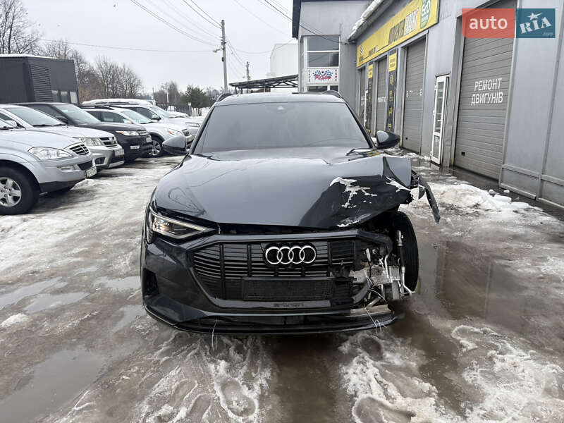 Позашляховик / Кросовер Audi e-tron 2022 в Львові