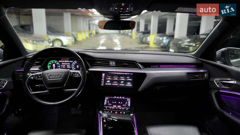 Внедорожник / Кроссовер Audi e-tron 2019 в Киеве