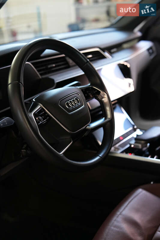 Позашляховик / Кросовер Audi e-tron 2020 в Луцьку фото 8 Позашляховик / Кросовер Audi e-tron 2020 в Луцьку