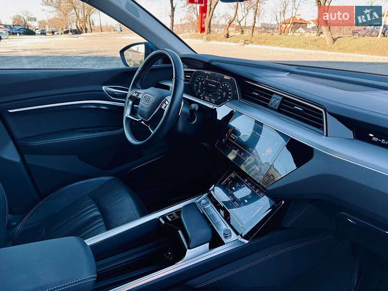 Внедорожник / Кроссовер Audi e-tron 2019 в Одессе