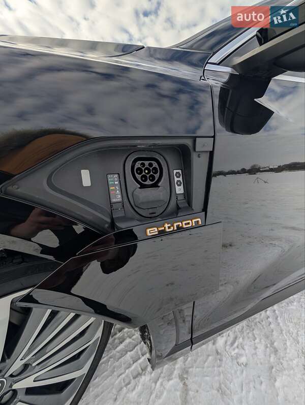 Внедорожник / Кроссовер Audi e-tron 2020 в Нововолынске