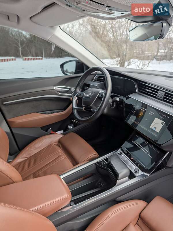 Внедорожник / Кроссовер Audi e-tron 2020 в Нововолынске
