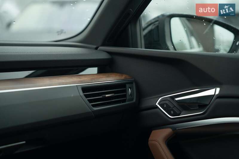 Позашляховик / Кросовер Audi e-tron 2022 в Чернівцях фото 39 Позашляховик / Кросовер Audi e-tron 2022 в Чернівцях