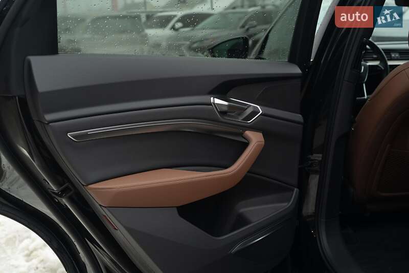 Позашляховик / Кросовер Audi e-tron 2022 в Чернівцях фото 48 Позашляховик / Кросовер Audi e-tron 2022 в Чернівцях