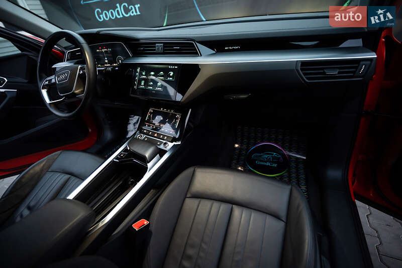 Внедорожник / Кроссовер Audi e-tron 2021 в Луцке