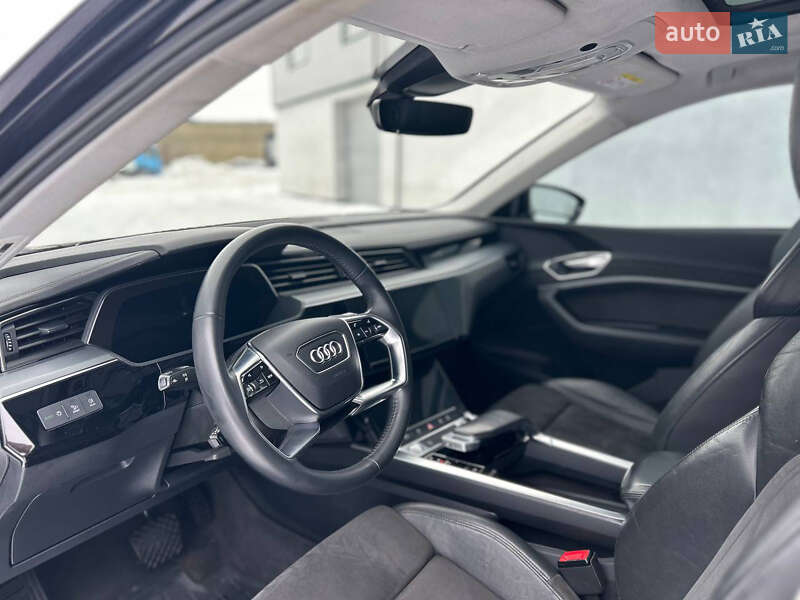 Позашляховик / Кросовер Audi e-tron 2020 в Вінниці фото 12 Позашляховик / Кросовер Audi e-tron 2020 в Вінниці