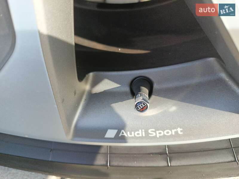 Внедорожник / Кроссовер Audi e-tron 2021 в Яворове