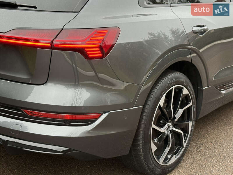 Позашляховик / Кросовер Audi e-tron 2021 в Рівному фото 44 Позашляховик / Кросовер Audi e-tron 2021 в Рівному