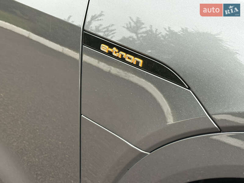 Позашляховик / Кросовер Audi e-tron 2021 в Рівному фото 54 Позашляховик / Кросовер Audi e-tron 2021 в Рівному