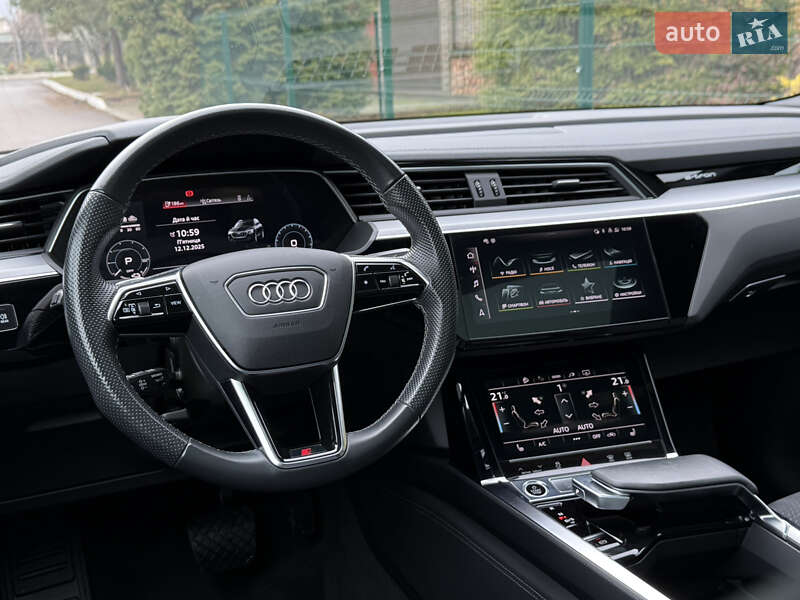 Позашляховик / Кросовер Audi e-tron 2021 в Рівному фото 101 Позашляховик / Кросовер Audi e-tron 2021 в Рівному