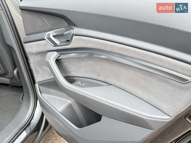 Позашляховик / Кросовер Audi e-tron 2021 в Рівному фото 109 Позашляховик / Кросовер Audi e-tron 2021 в Рівному