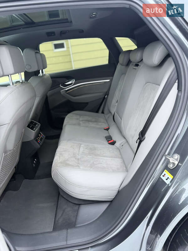 Внедорожник / Кроссовер Audi e-tron 2020 в Львове фото 52 Внедорожник / Кроссовер Audi e-tron 2020 в Львове