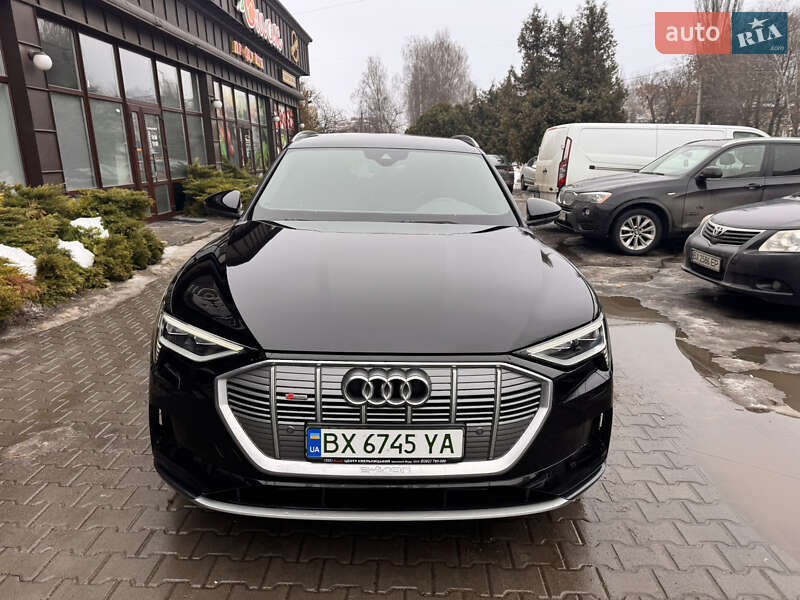 Позашляховик / Кросовер Audi e-tron 2022 в Хмельницькому