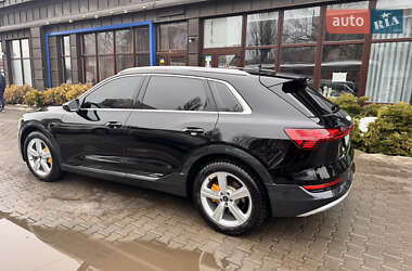 Внедорожник / Кроссовер Audi e-tron 2022 в Хмельницком