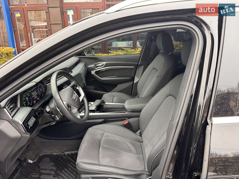 Позашляховик / Кросовер Audi e-tron 2022 в Хмельницькому