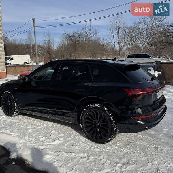 Внедорожник / Кроссовер Audi e-tron 2019 в Львове