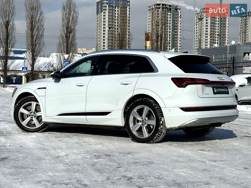 Позашляховик / Кросовер Audi e-tron 2019 в Києві