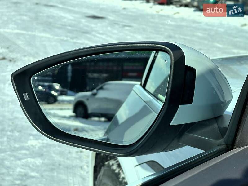 Позашляховик / Кросовер Audi e-tron 2019 в Києві