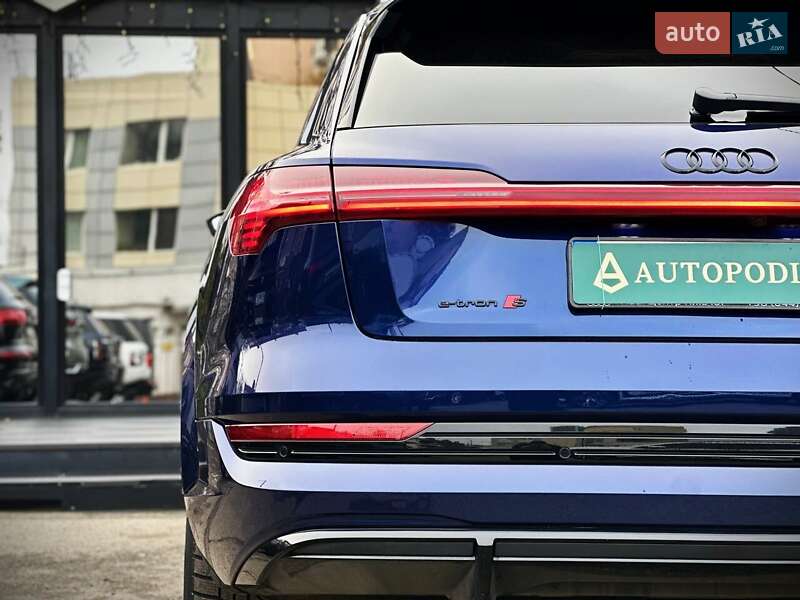 Позашляховик / Кросовер Audi e-tron 2021 в Києві фото 19 Позашляховик / Кросовер Audi e-tron 2021 в Києві
