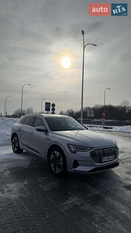 Позашляховик / Кросовер Audi e-tron 2022 в Львові