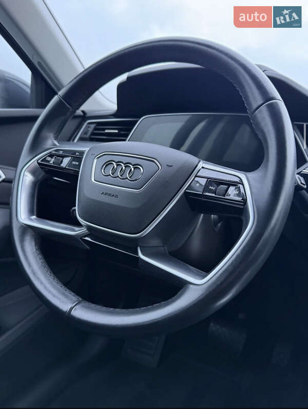 Внедорожник / Кроссовер Audi e-tron 2020 в Киеве